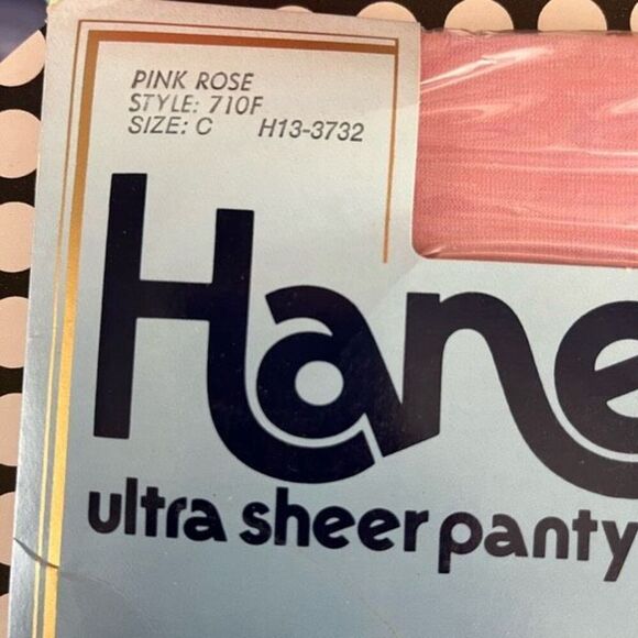 Vintage Hanes Ultra Sheer Pink Rose Tummy Control Sandalfoot Size C NEW - Picture 2 of 5